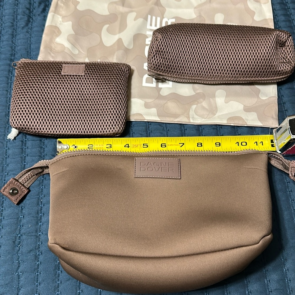 Dagne Dover large hunter toiletries bag.